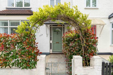 109 Dallinger Road, London, SE12 0TQ