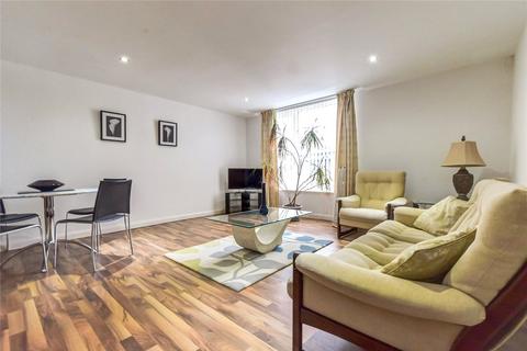 2 bedroom flat to rent, Kingston Court, Kingston Square, Hull, HU2