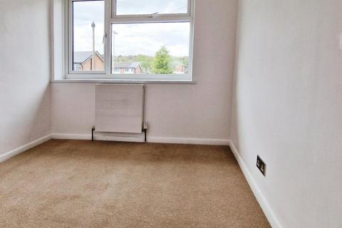 3 bedroom semi-detached house to rent, Belland Drive, Aldershot GU11