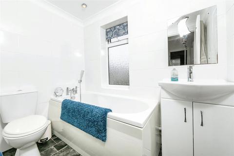 63 Greenfields Road, Reading, RG2 8SG