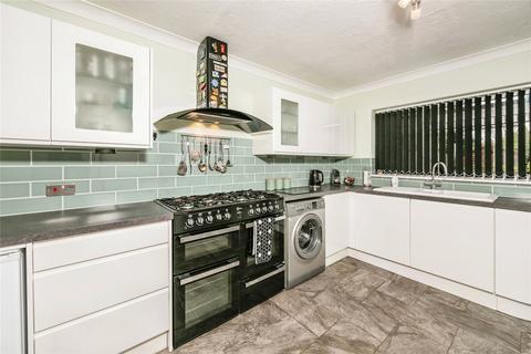 63 Greenfields Road, Reading, RG2 8SG