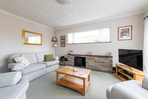 61 Cerne Road, Gravesend, DA12 4BN