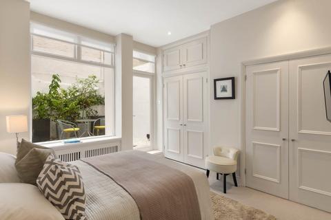 2 bedroom flat for sale, Cornwall Gardens, South Kensington, London