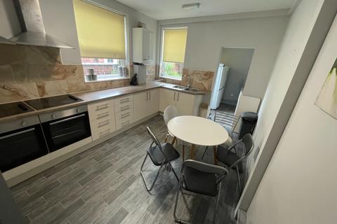 undefined, HMO Room 5, Broxholme Lane