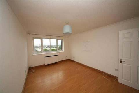 2 bedroom flat to rent, Flat , Barrington Court, Winton Street, Bristol