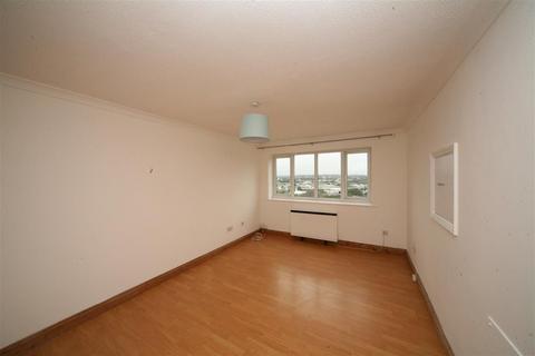 2 bedroom flat to rent, Flat , Barrington Court, Winton Street, Bristol