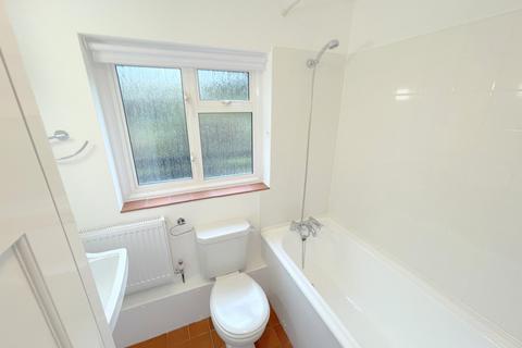 2 bedroom maisonette to rent, Trafalgar Road, Twickenham, TW2