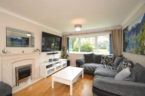 2 bedroom apartment for sale, High Point, Weybridge, KT13