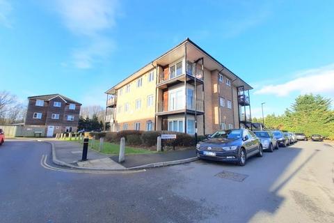 1 bedroom flat for sale, Bennett Close, Hounslow, TW4