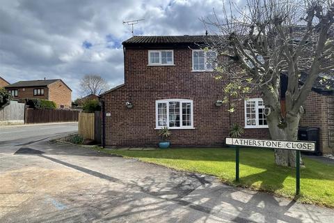 3 bedroom townhouse for sale, Atherstone Close, Oadby LE2