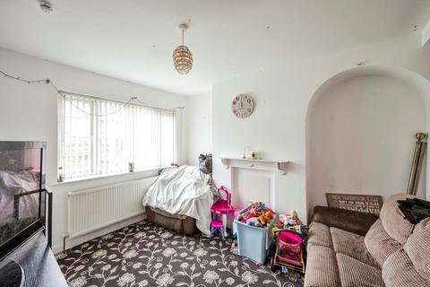 3 bedroom terraced house for sale, East Avenue, Doncaster DN6
