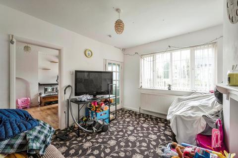 3 bedroom terraced house for sale, East Avenue, Doncaster DN6