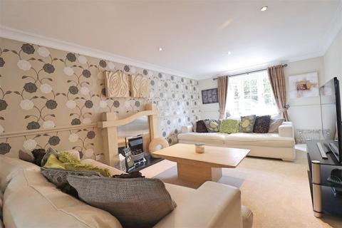 5 bedroom detached house for sale, Bridport Way, Braintree