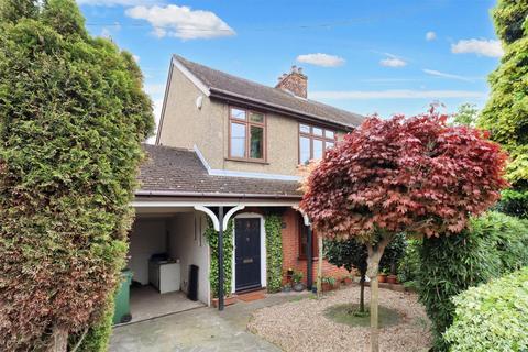 4 bedroom semi-detached house for sale, Clare Road, Braintree