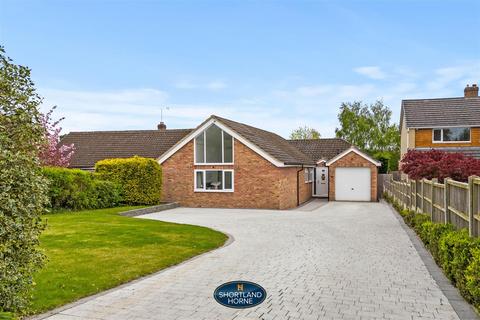 5 bedroom detached bungalow for sale, Windy Arbour, Kenilworth CV8