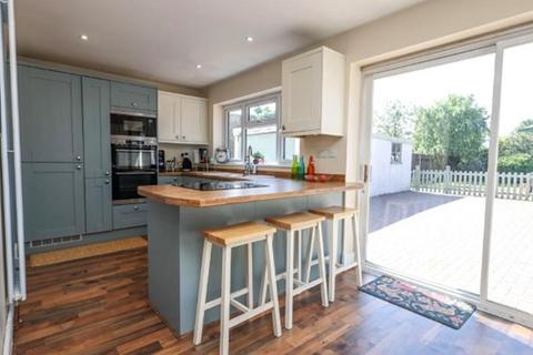 94 Dower Road, Sutton Coldfield, B75 6TP