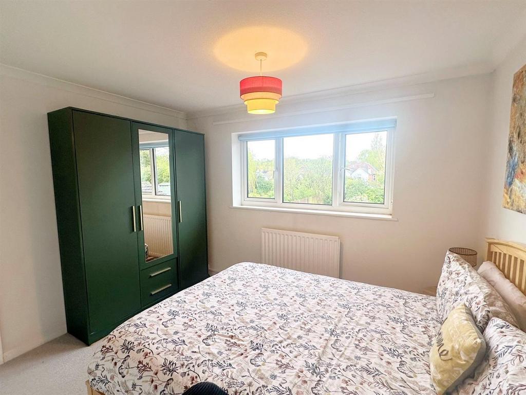 Bed 1 (Large).jpg