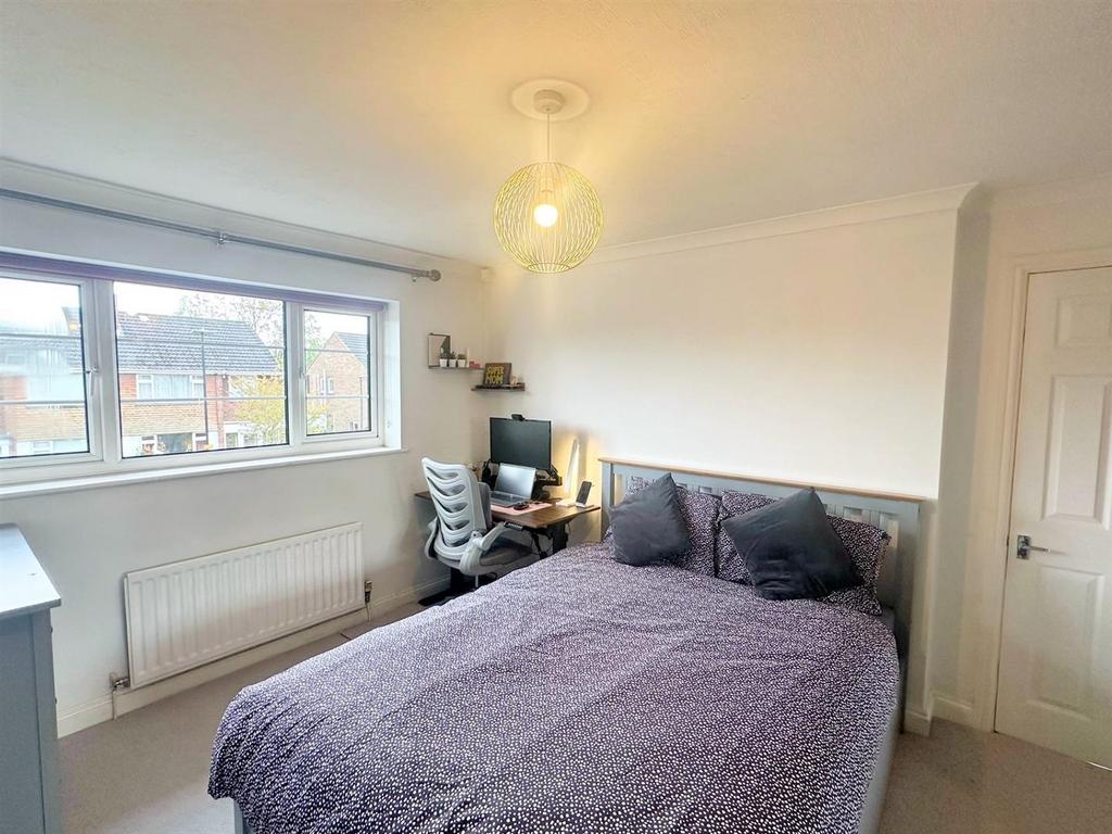 Bed 2 2 (Large).jpg