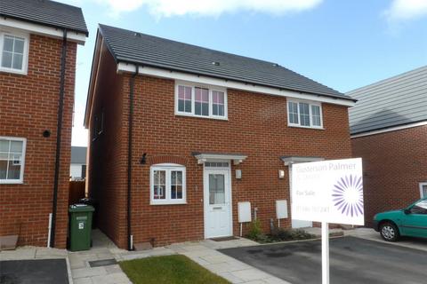 2 bedroom semi-detached house to rent, Laxton Crescent Evesham