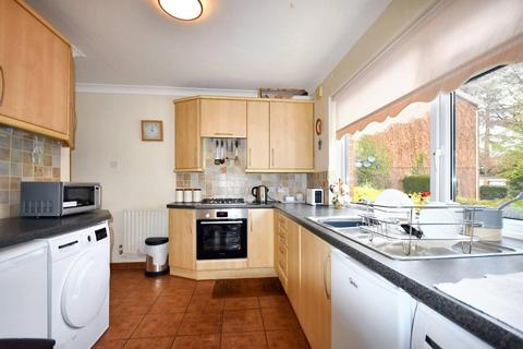 3 bedroom apartment to rent, Brooklea Park, Lisvane, Cardiff