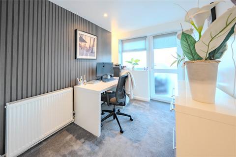 4 bedroom semi-detached house for sale, Calverley Lane, Leeds, West Yorkshire