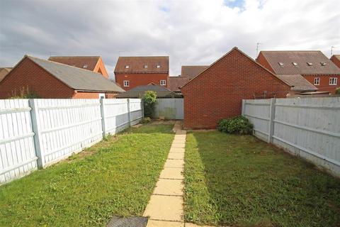 4 bedroom end of terrace house to rent, Prince Rupert Drive, Aylesbury HP19