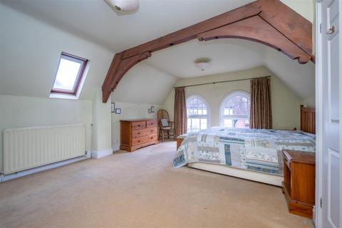 3, The Old School High Street, Henley-in-arden, B95 5BN