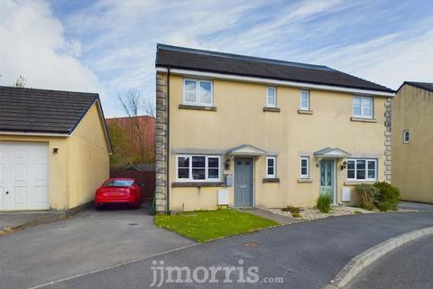 3 bedroom semi-detached house for sale, Redstone Court, Narberth