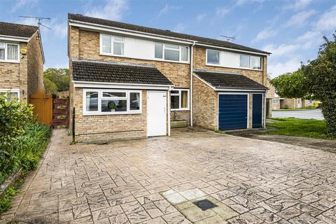 93 Queensway, Caversham, Reading, RG4 6SJ