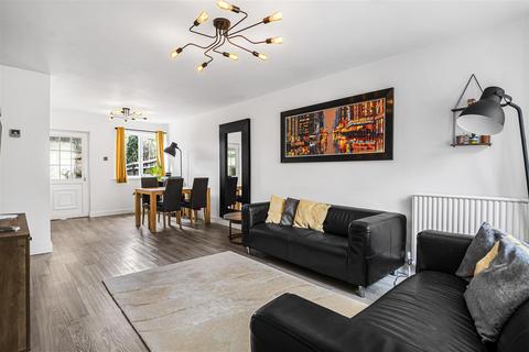 93 Queensway, Caversham, Reading, RG4 6SJ