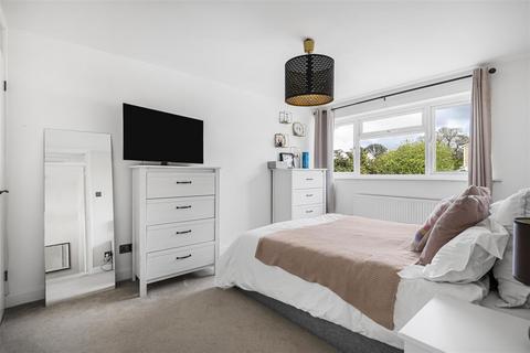 93 Queensway, Caversham, Reading, RG4 6SJ