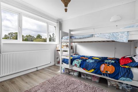 93 Queensway, Caversham, Reading, RG4 6SJ