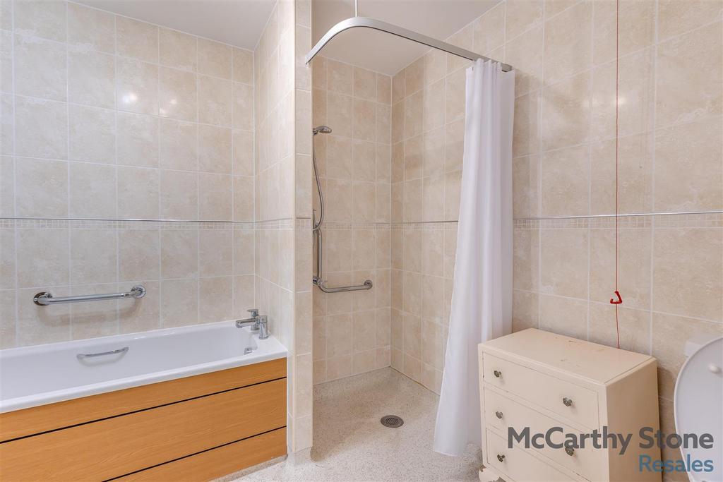 8668330-interior09.jpg