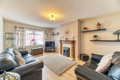 4 bedroom semi-detached bungalow for sale, Marina Avenue, Great Sankey, Warrington