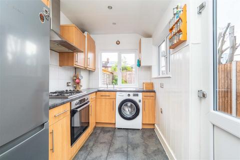 39 Vicarage Road, Sutton, SM1 1QN