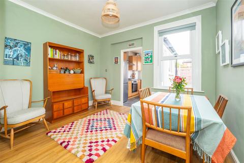 39 Vicarage Road, Sutton, SM1 1QN