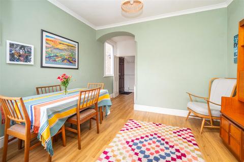 39 Vicarage Road, Sutton, SM1 1QN