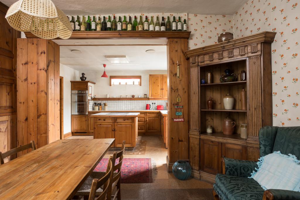 Breakfast Room