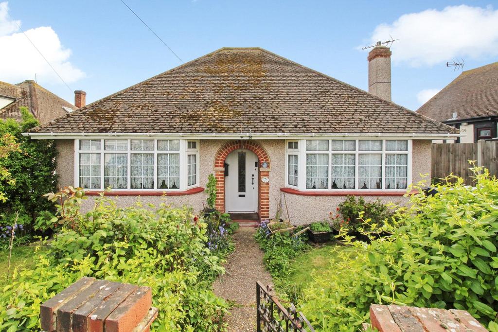 Carlton Hill, Herne Bay, CT6 2 bed detached bungalow for sale £375,000