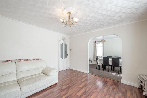3 bedroom semi-detached house for sale, Stream Park, Kingswinford, DY6 8HU