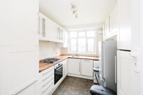 2 bedroom flat to rent, Seymour Court, Whitehall Road, Chingford