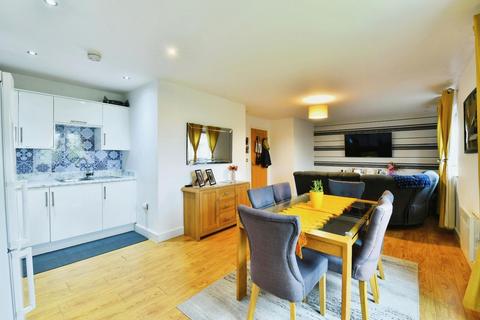22, Russet House Birch Close, Huntington, York, YO31 9PN