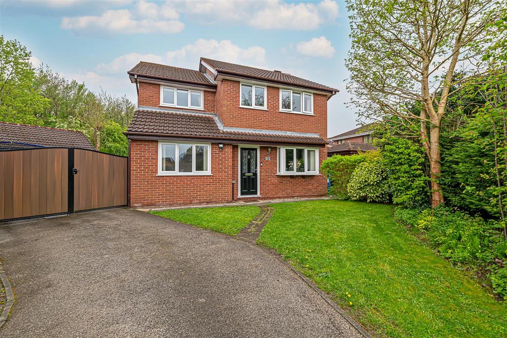 Drake Close, Old Hall, Warrington 4 bed detached house for sale £425,000