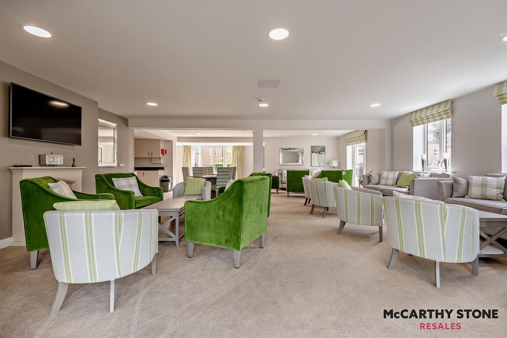 8592041-interior18-800.jpg