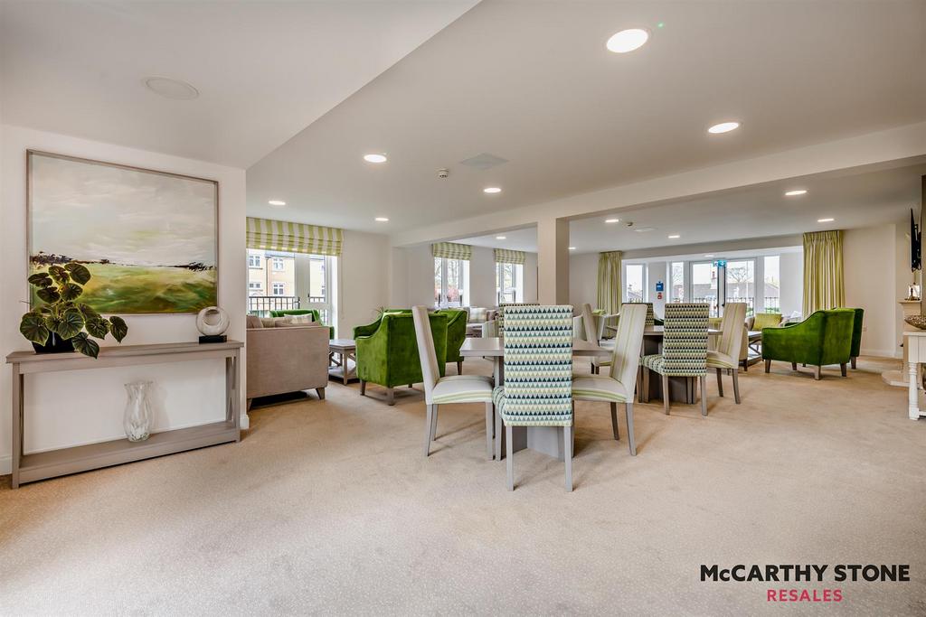 8592041-interior16-800.jpg