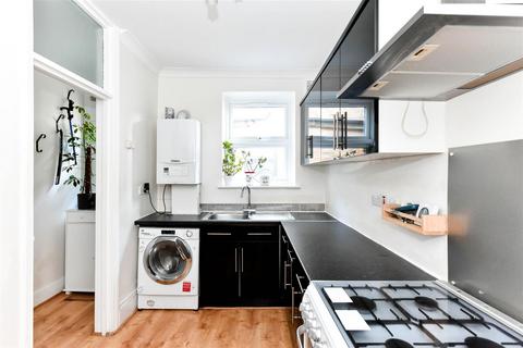 2 bedroom flat for sale, Marlborough Road, London