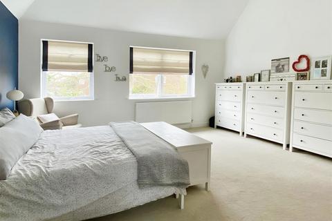 4 bedroom house for sale, Station Road, Rainham, Gillingham