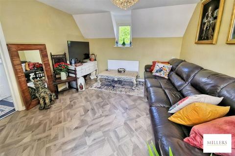 1 bedroom flat for sale, Mill Lane, High Ongar