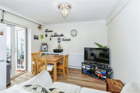 3 bedroom semi-detached house for sale, Charter Road, Slough