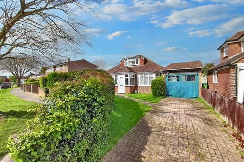 4 bedroom detached bungalow for sale, Park Drive, Yapton